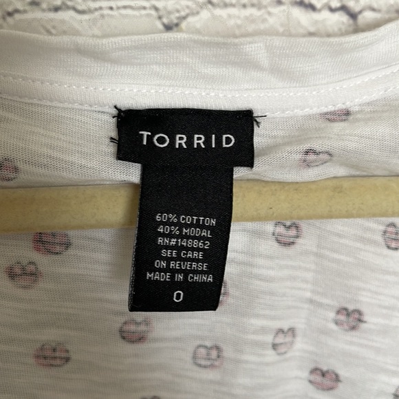 Torrid Lips Top - Picture 4 of 8